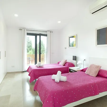 Villa Owl Tereu - Luxury Retreat With Mountain Views *